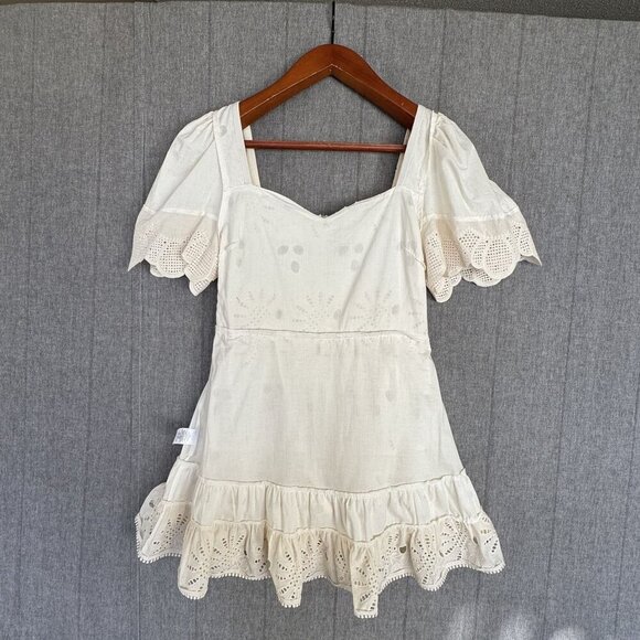 Just Me Beige Cotton Embroidered Short Bell Sleeve Ruffle Tier Mini Dress Size L - Picture 9 of 13